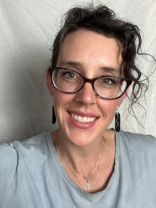 Oval Sway Earrings Black