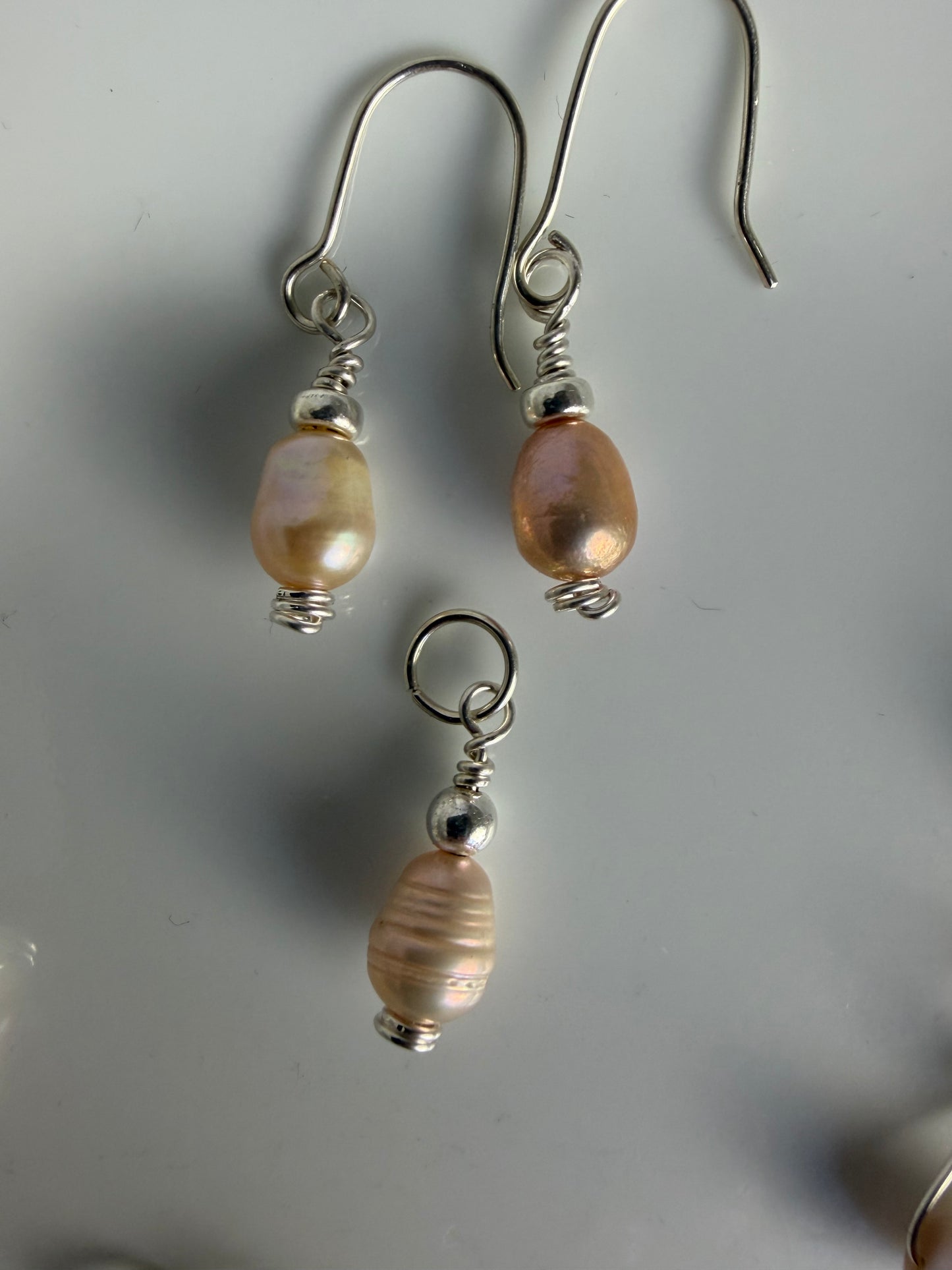 Mauve Me Drops Earrings