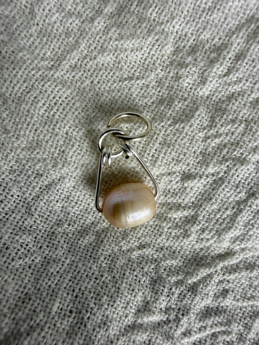 Mauve me Triangle pendent