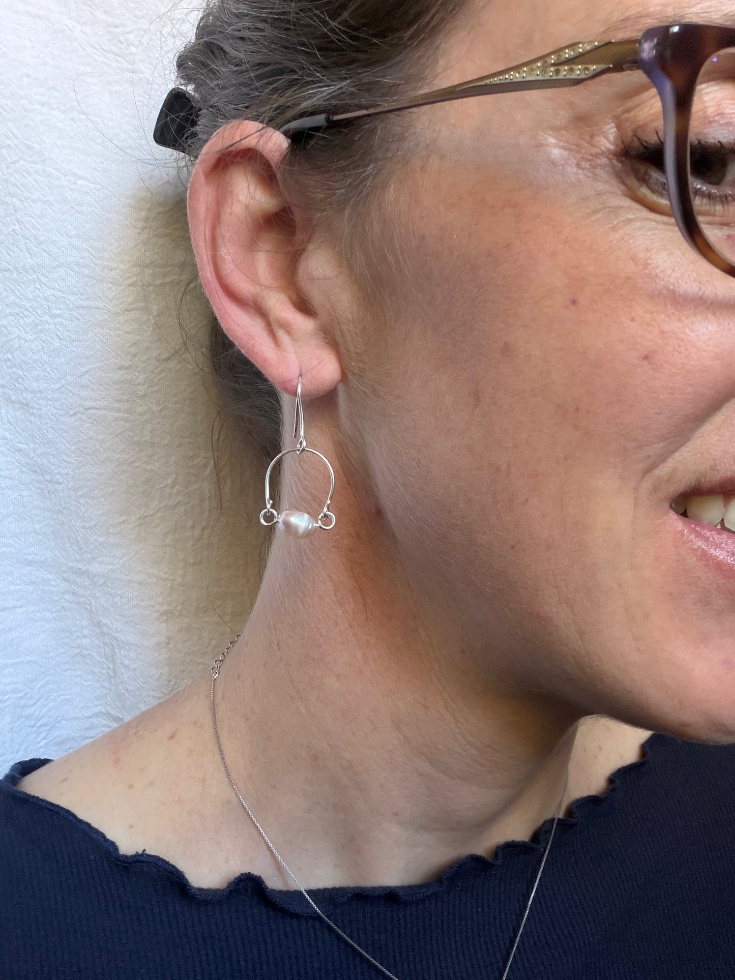 Mauve me Arc earrings