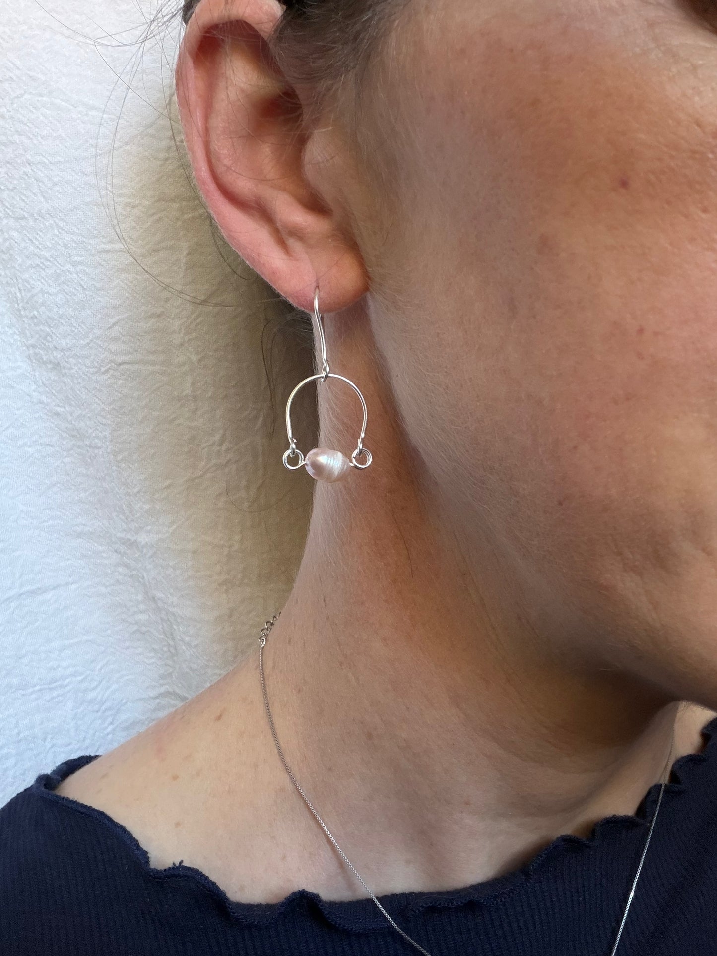 Mauve me Arc earrings