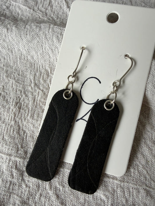 Window Burned Dangling Earrings Black