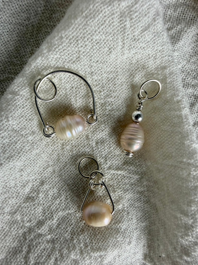 Mauve Me Arc Pendent