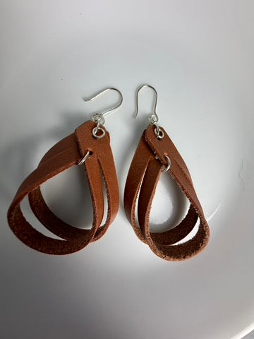 Split Loop Dangle Leather Earring Brown