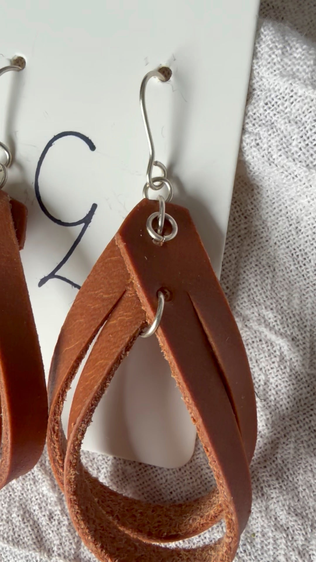 Split Loop Dangle Leather Earring Brown