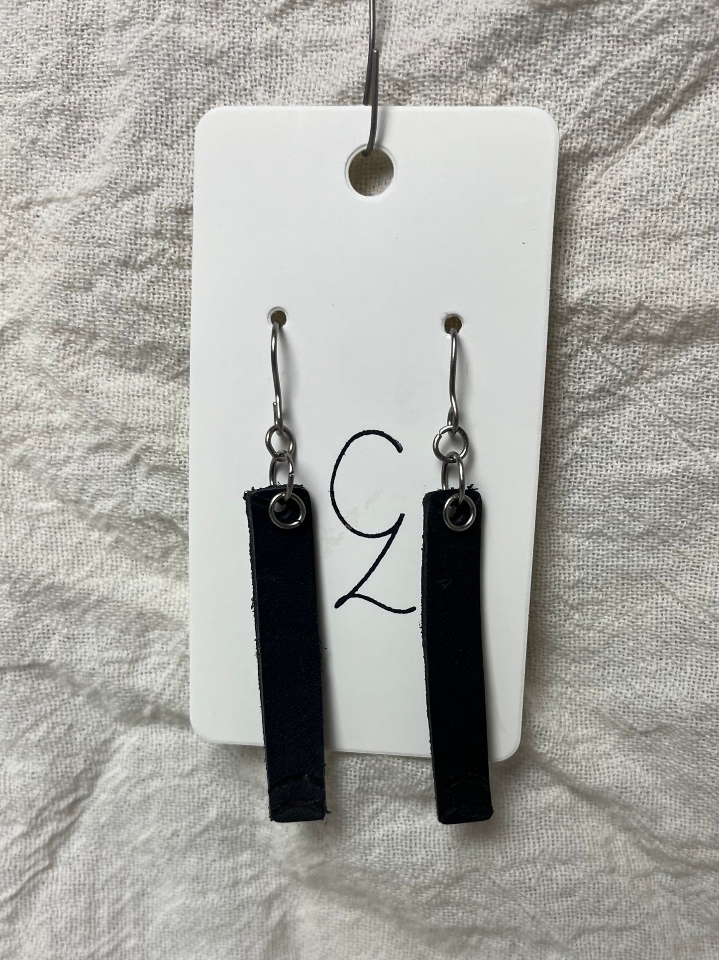 Narrow Bar with V Burn Dangle Earrings