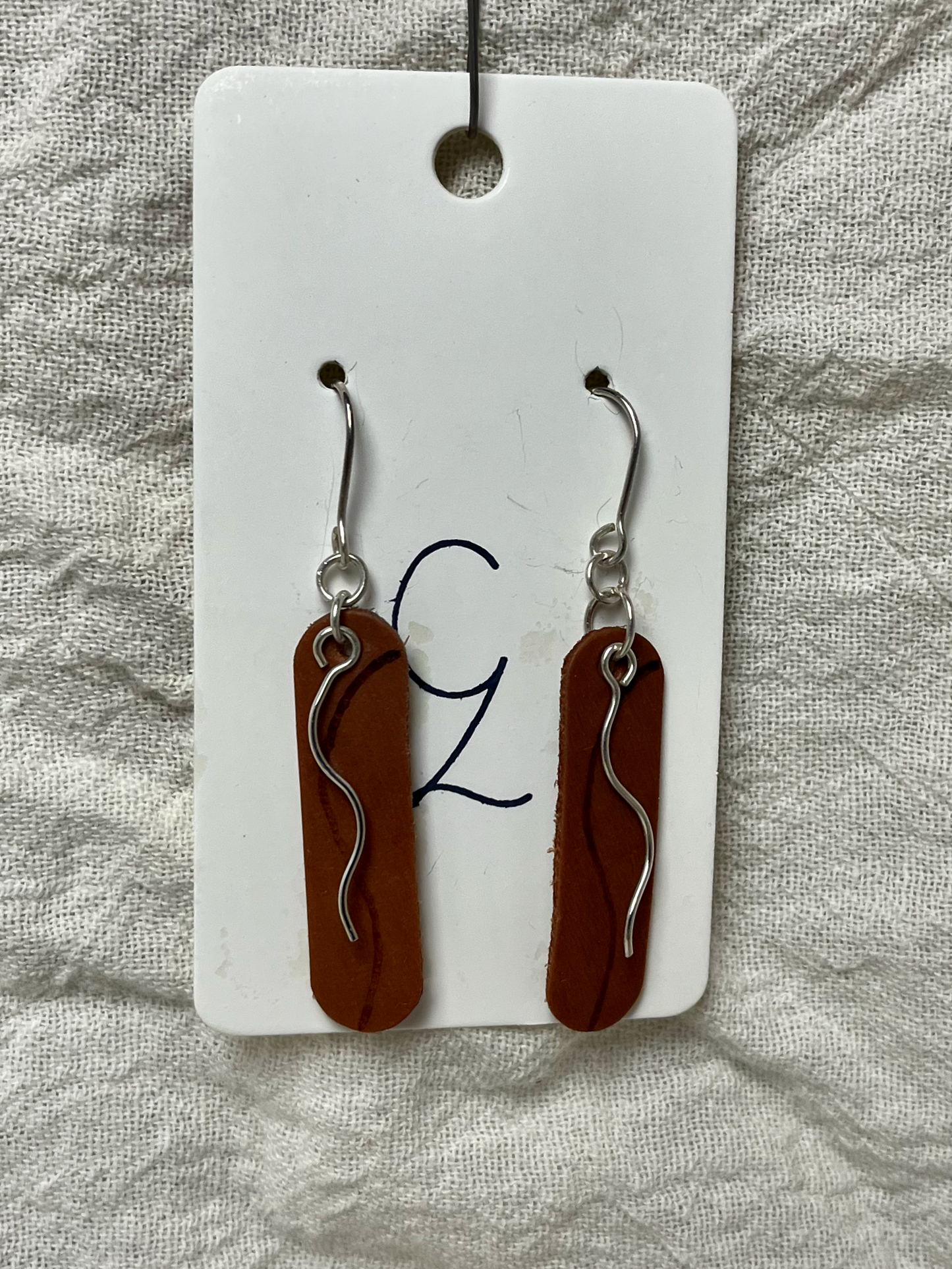Oval Sway Earrings Brown