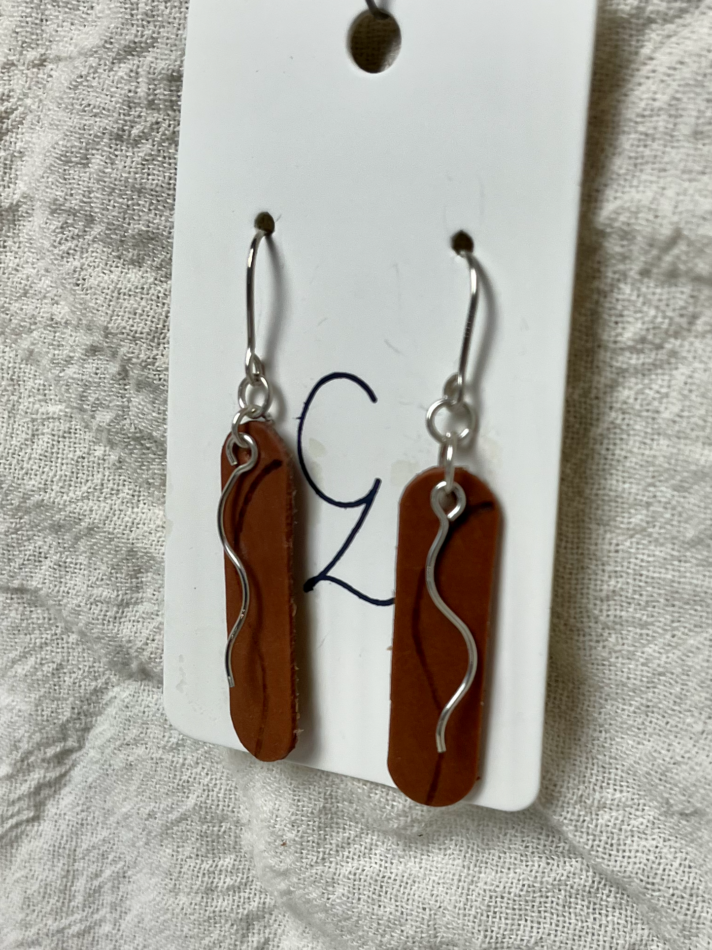 Oval Sway Earrings Brown