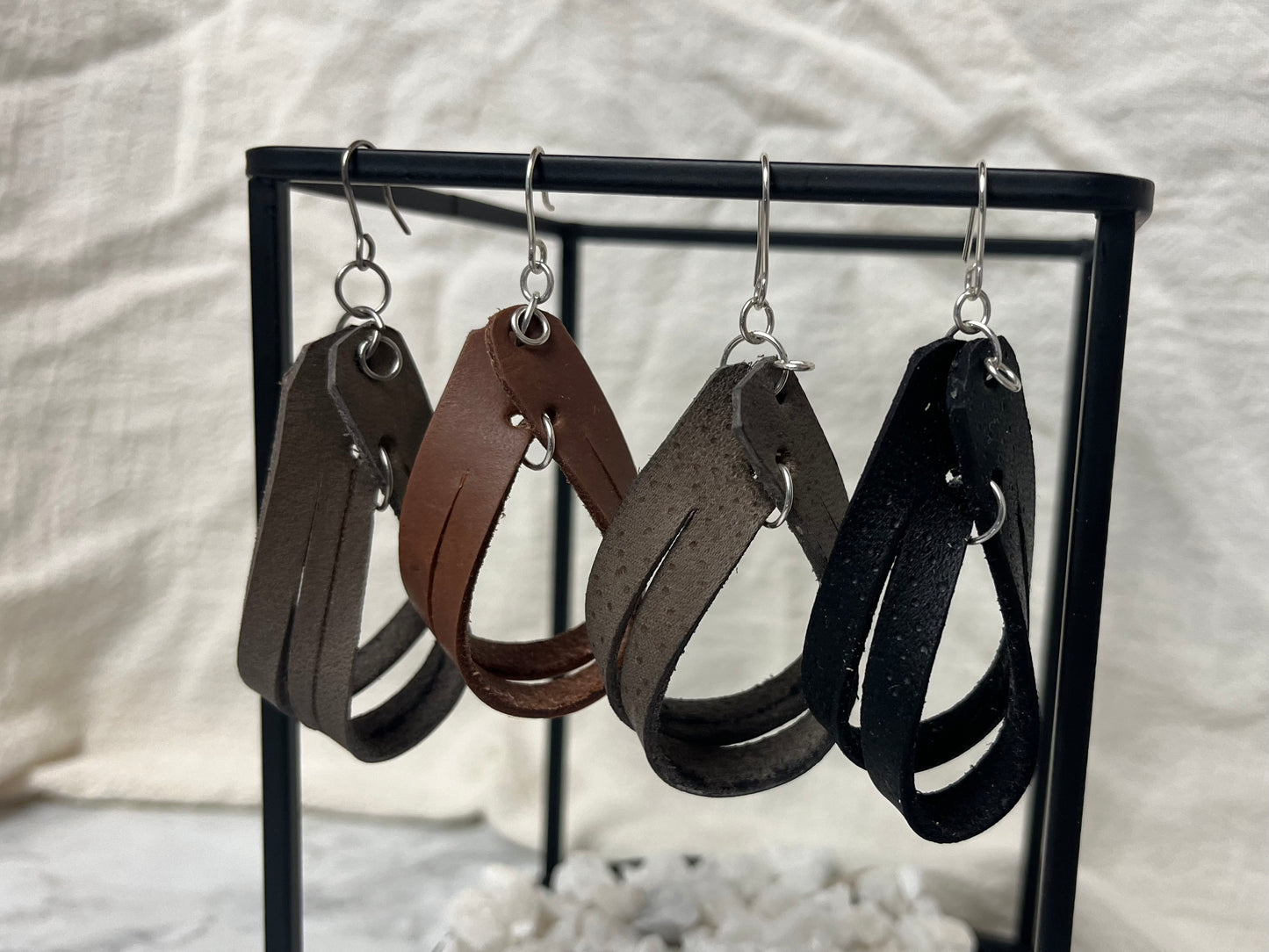 Split Loop Dangle Leather Earring Black