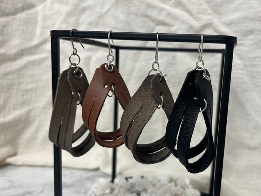 Split Loop Dangle Leather Earring Black