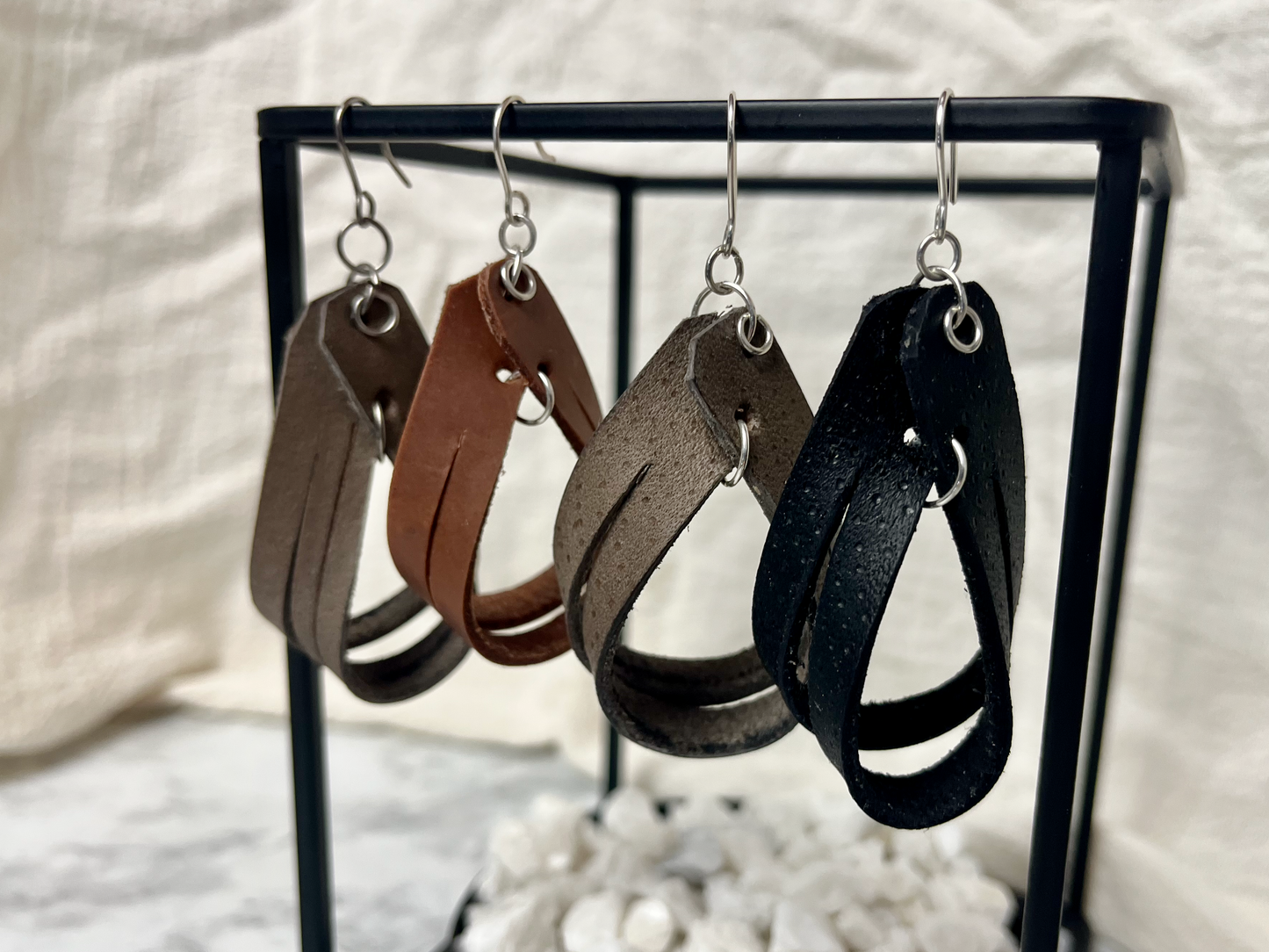 Split Loop Dangle Leather Earring Brown