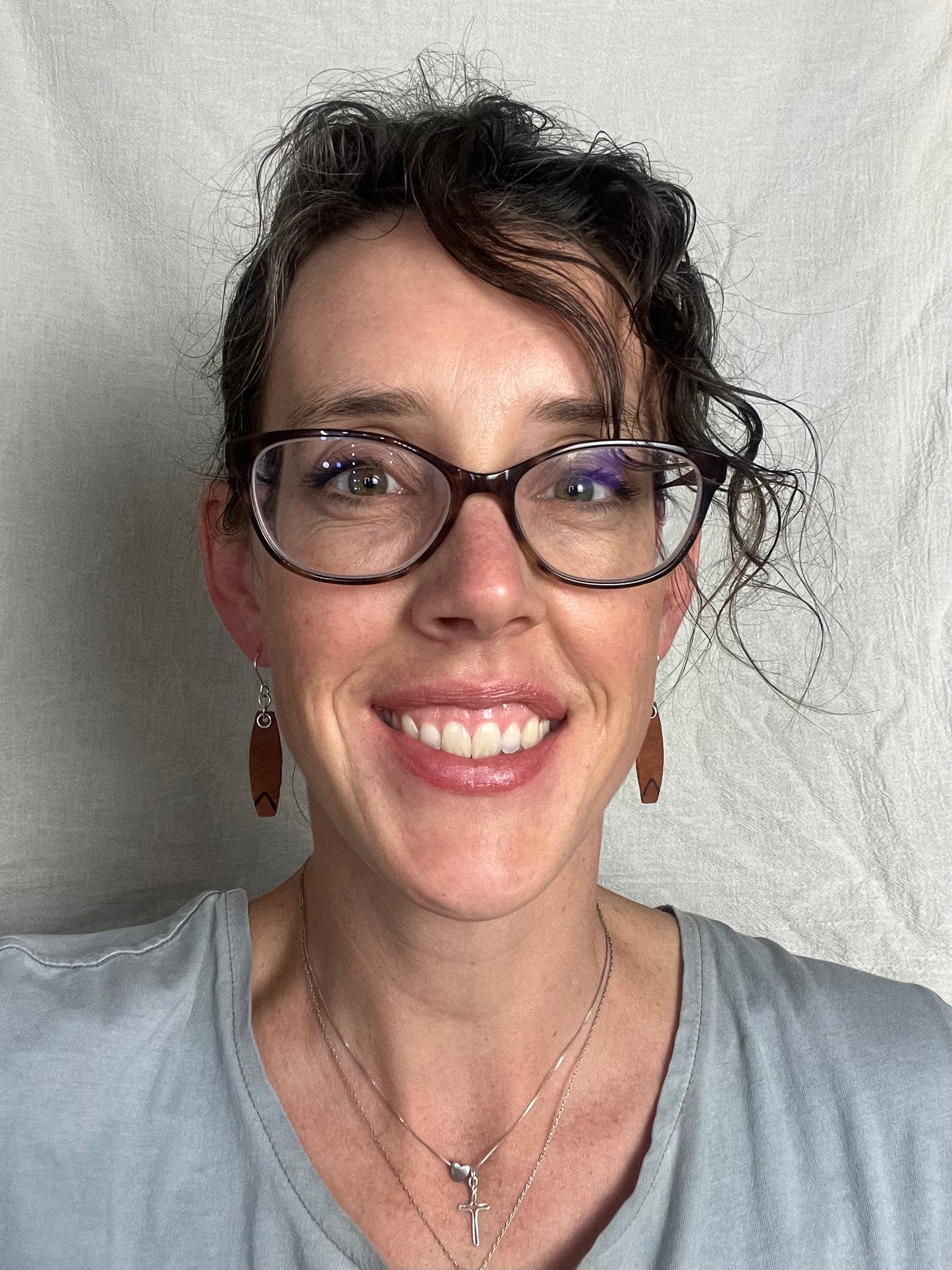 Brown Narrowed bar With burned v