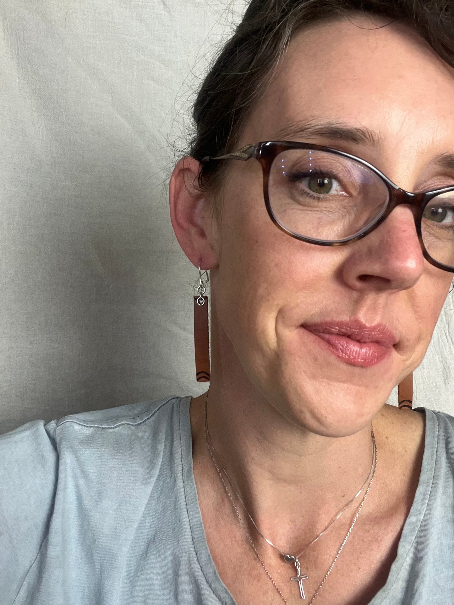 Narrow Bar with Double Arch Burn Dangle Earrings Brown