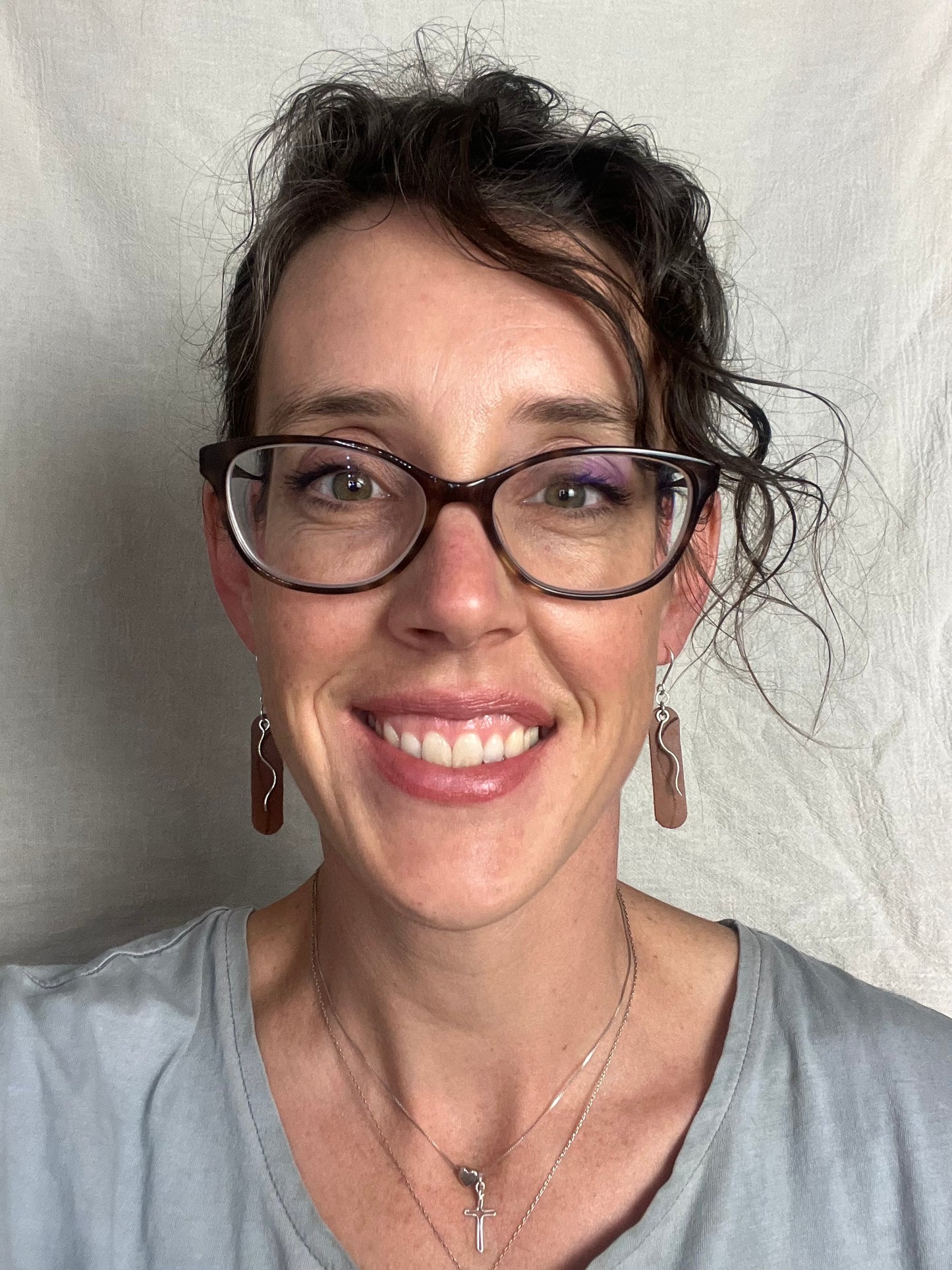 Oval Sway Earrings Brown