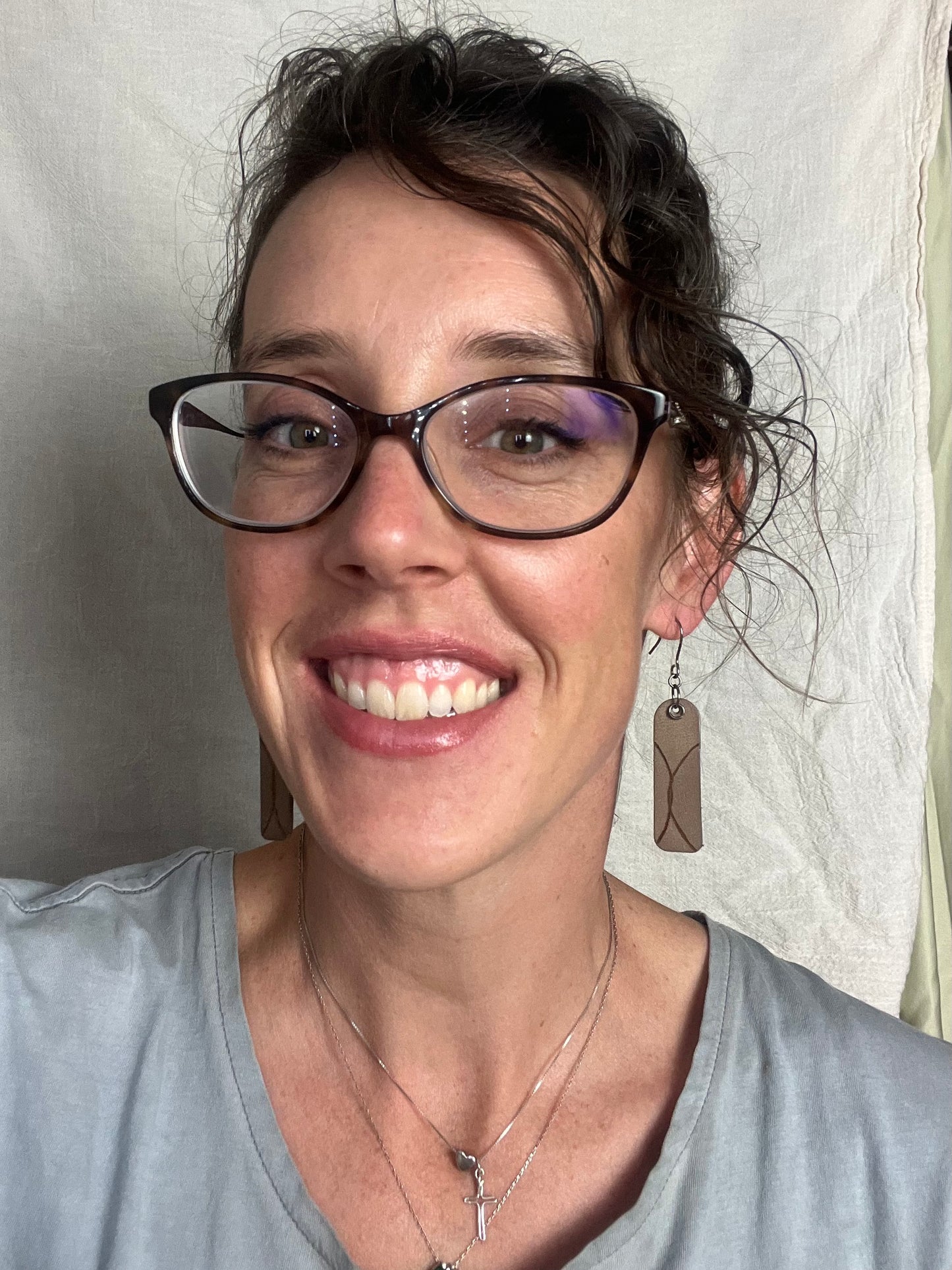 Window Burned Dangling Earrings Brown