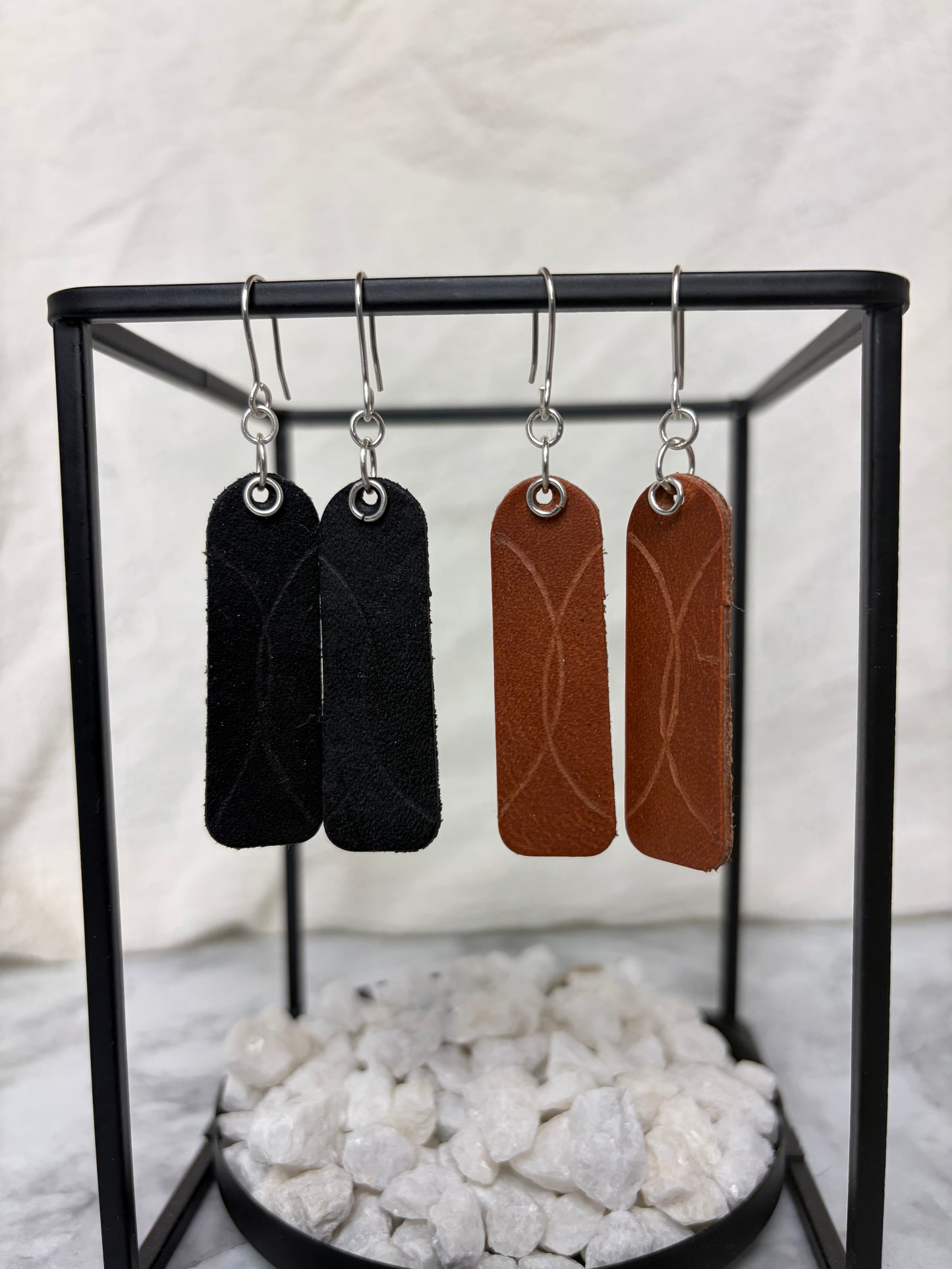 Window Burned Dangling Earrings Black