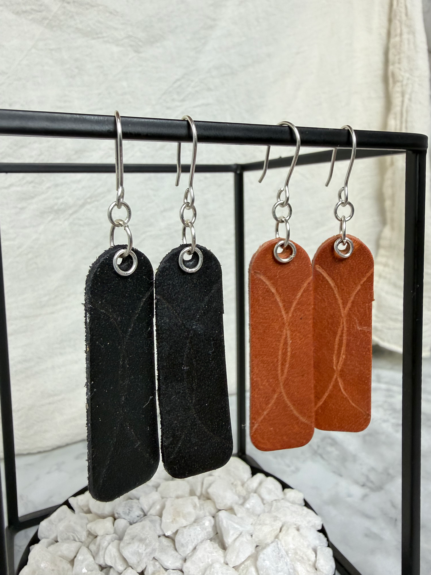 Window Burned Dangling Earrings Black
