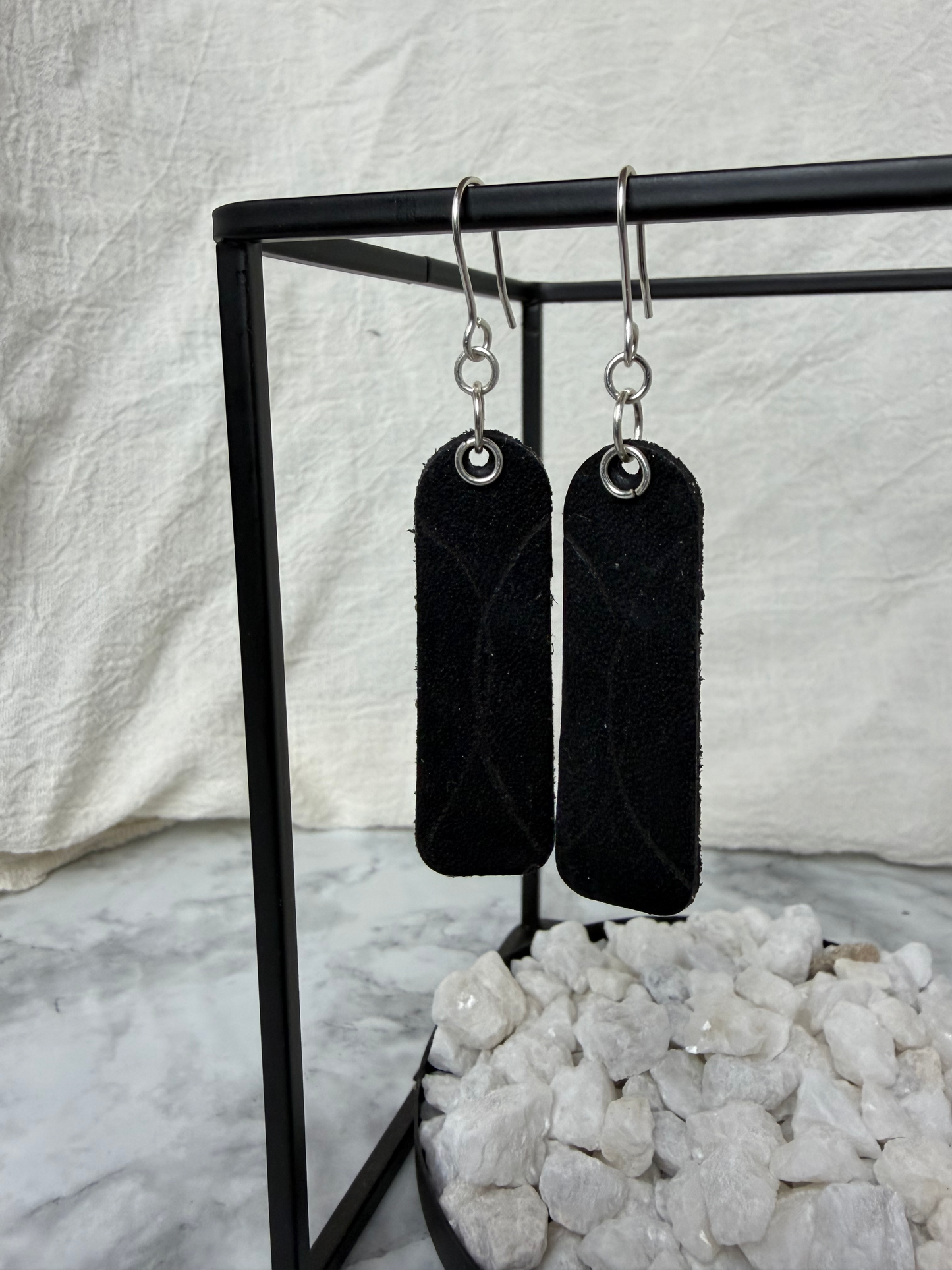 Window Burned Dangling Earrings Brown