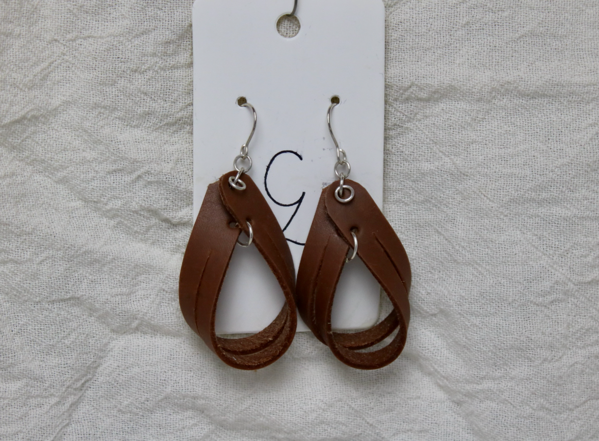 Split Loop Dangle Leather Earring Brown