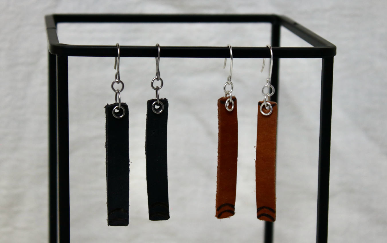 Narrow Bar with Double Arch Burn Dangle Earrings Brown