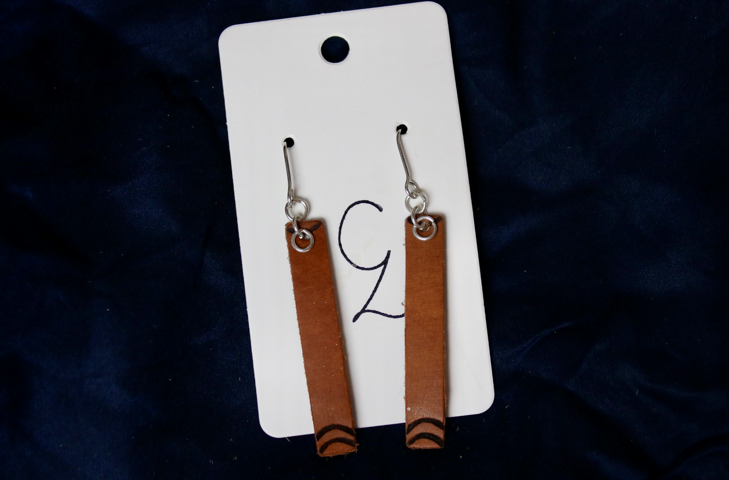 Narrow Bar with Double Arch Burn Dangle Earrings Brown