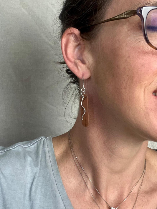 Brown Oval sway Earring